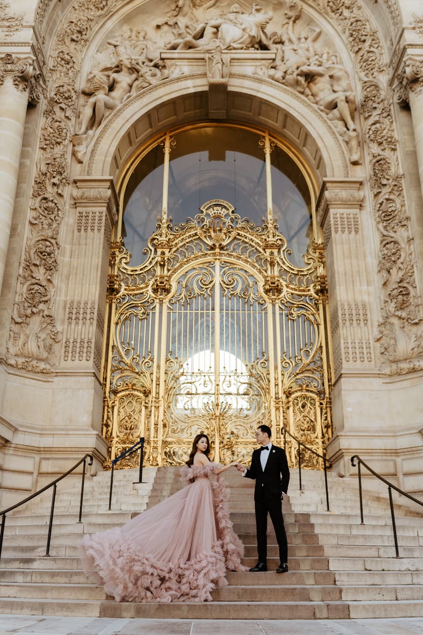 Couples wedding anniversary Photoshoot  Paris golden gate