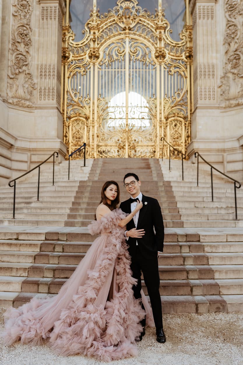 Couples wedding anniversary Photoshoot  Paris golden gate