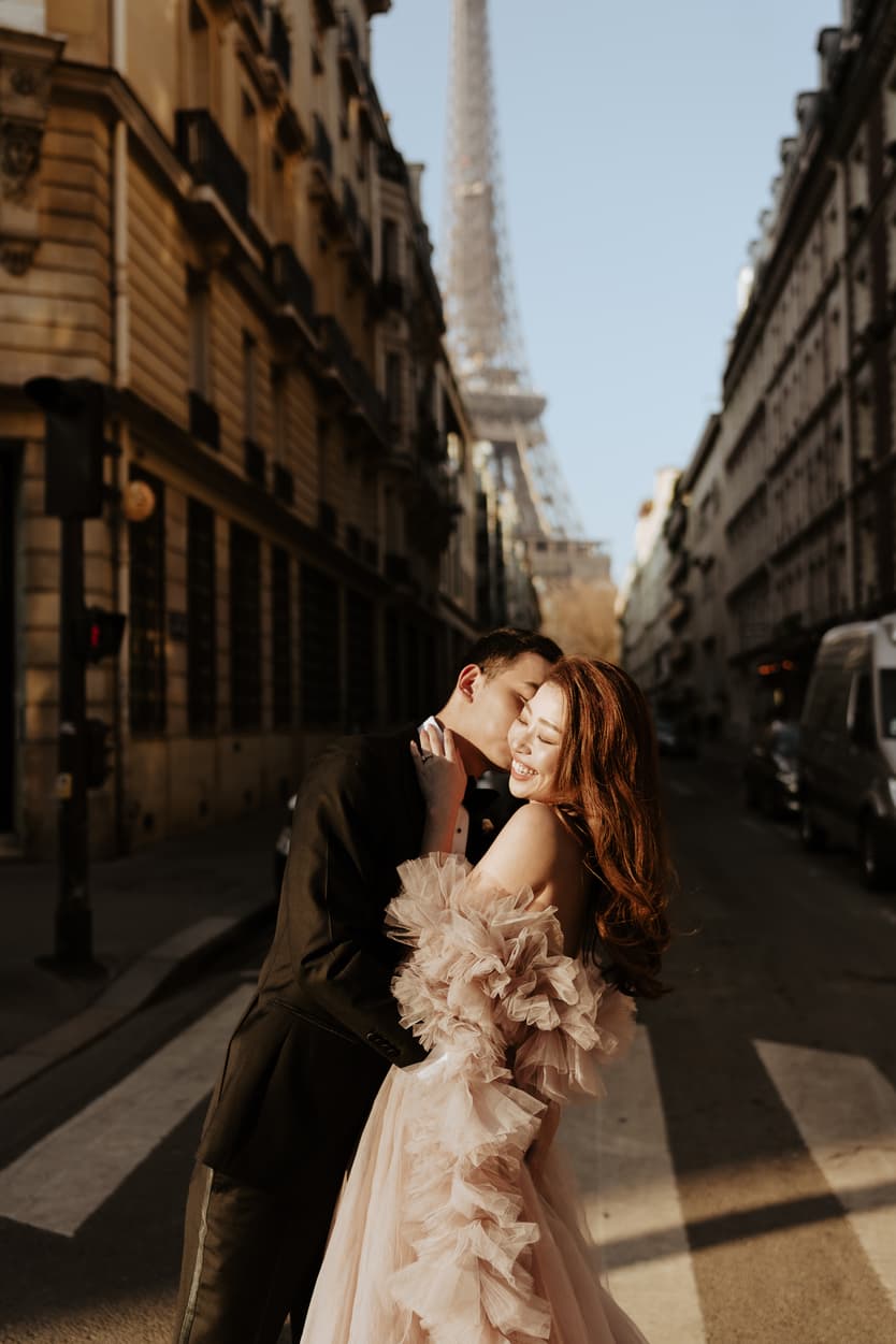 Couples wedding anniversary Photoshoot Paris streets eiffel tower view