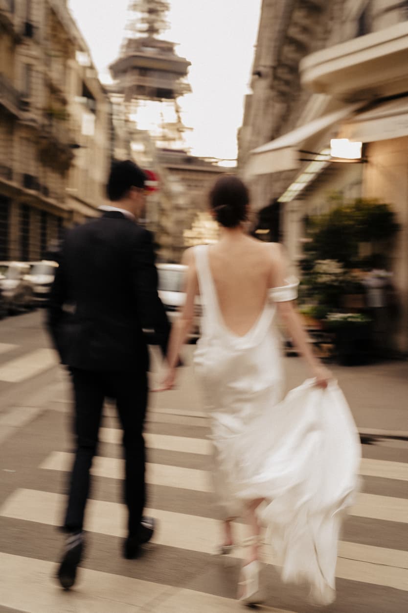 Couples Sunset Pre-wedding Photoshoot in Paris with Eiffel Tower View Streets 