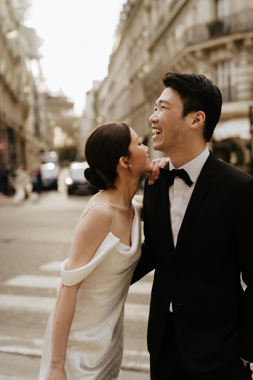Couples Sunset Pre-wedding Photoshoot in Paris with Eiffel Tower View