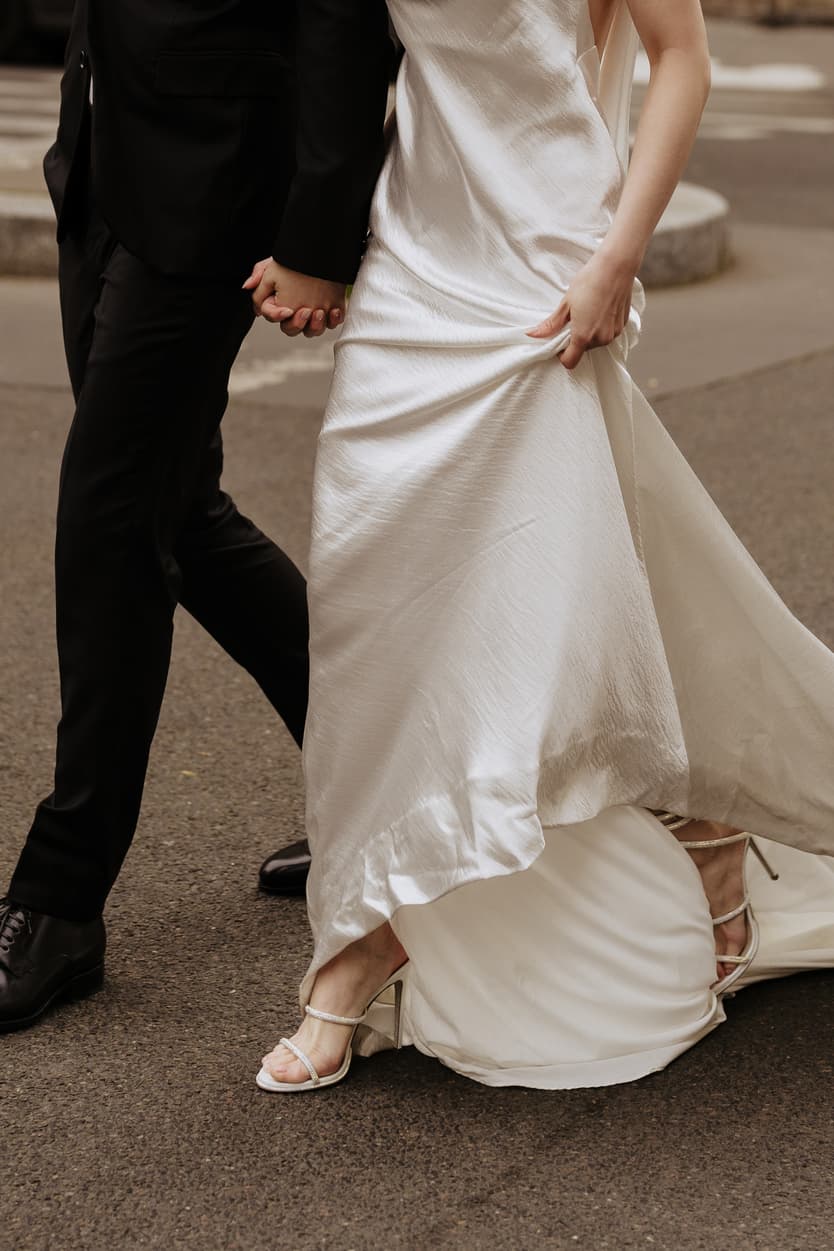 Couples Sunset Pre-wedding Photoshoot in Paris detail on outfit 