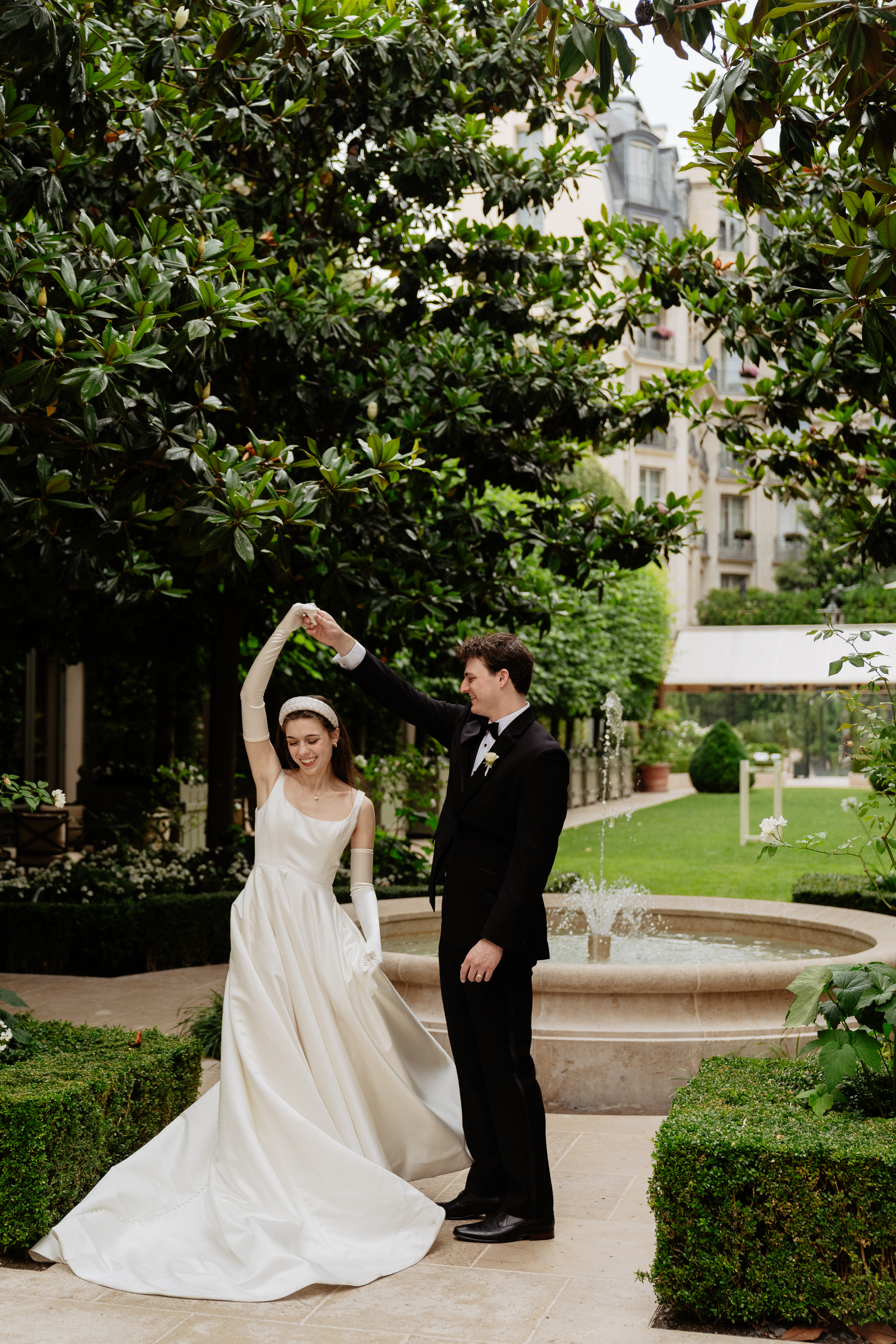 Paris Pre-wedding outfit inspiration fashion flowy dress