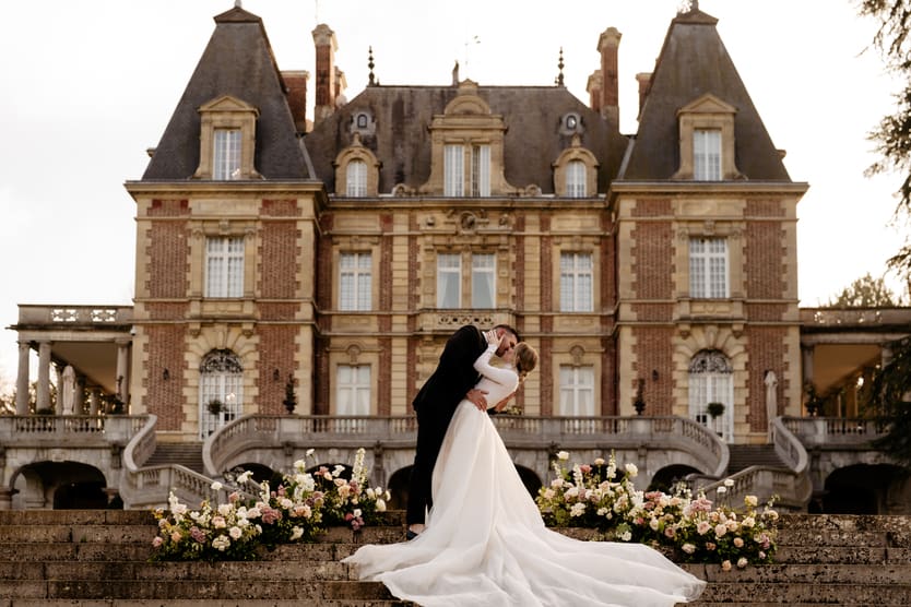 Wedding ceremony at Chateau bouffemont, paris photographer