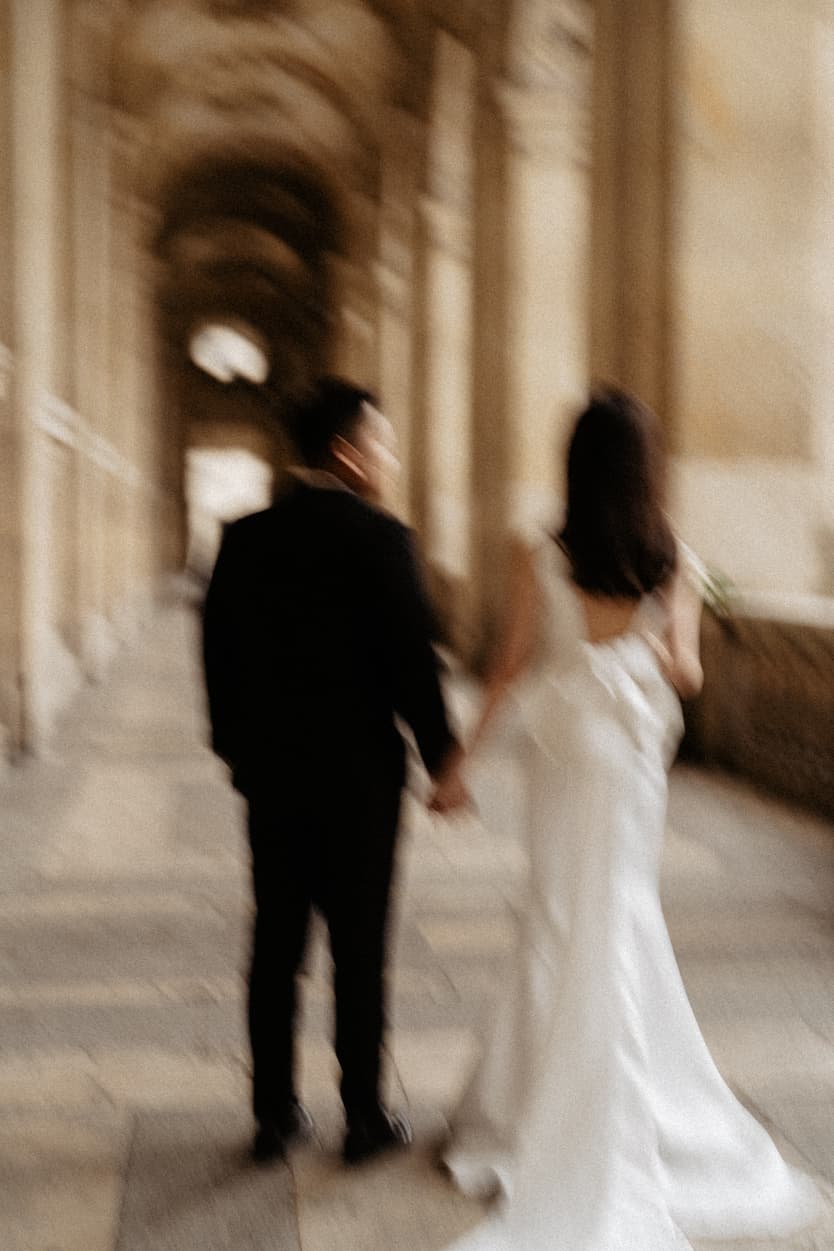 Couple full-day Pre-wedding Photoshoot in Paris sunrise at the Louvre