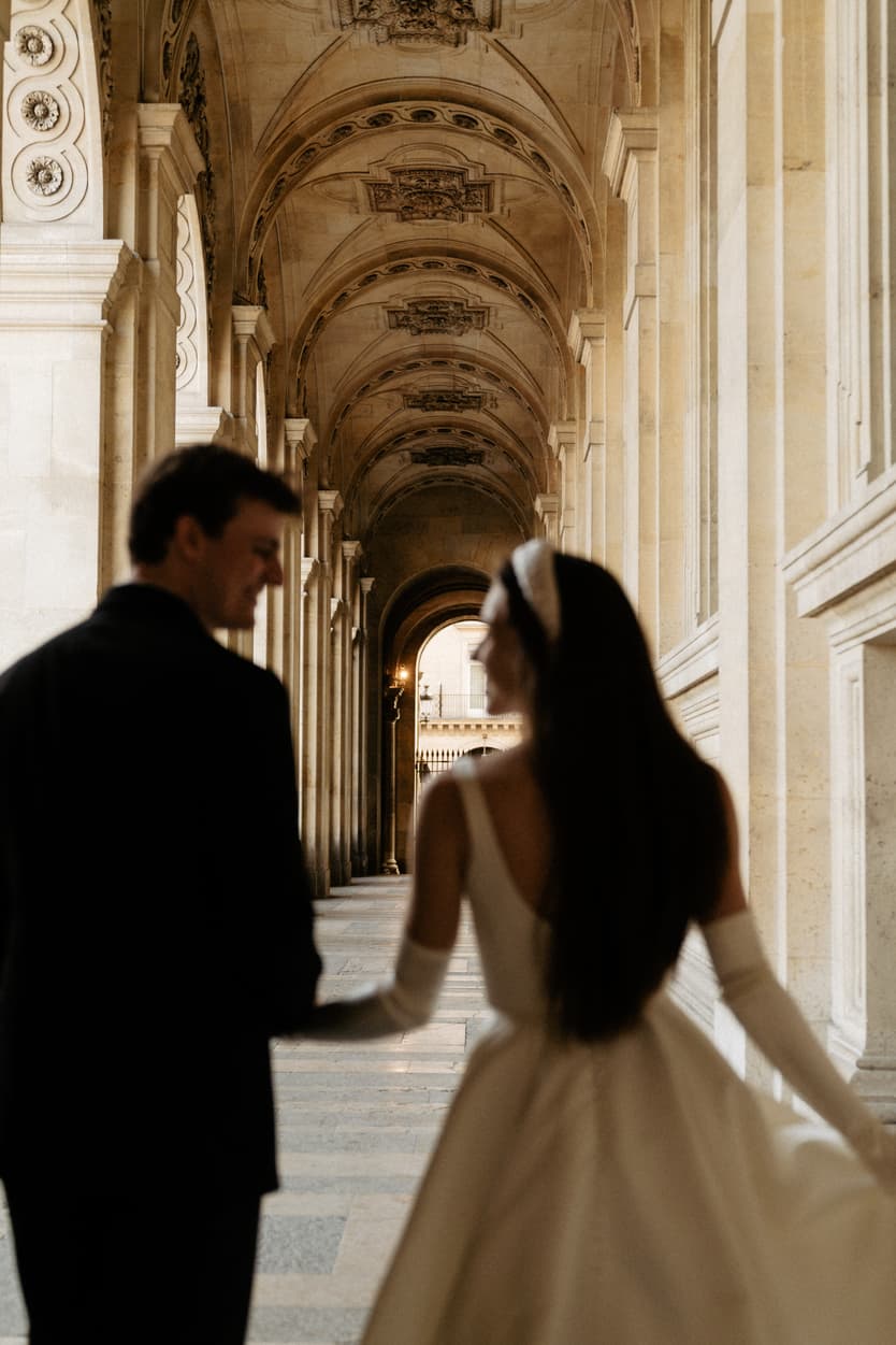 Destination wedding elopement in Paris couple's shooting at the Louvre