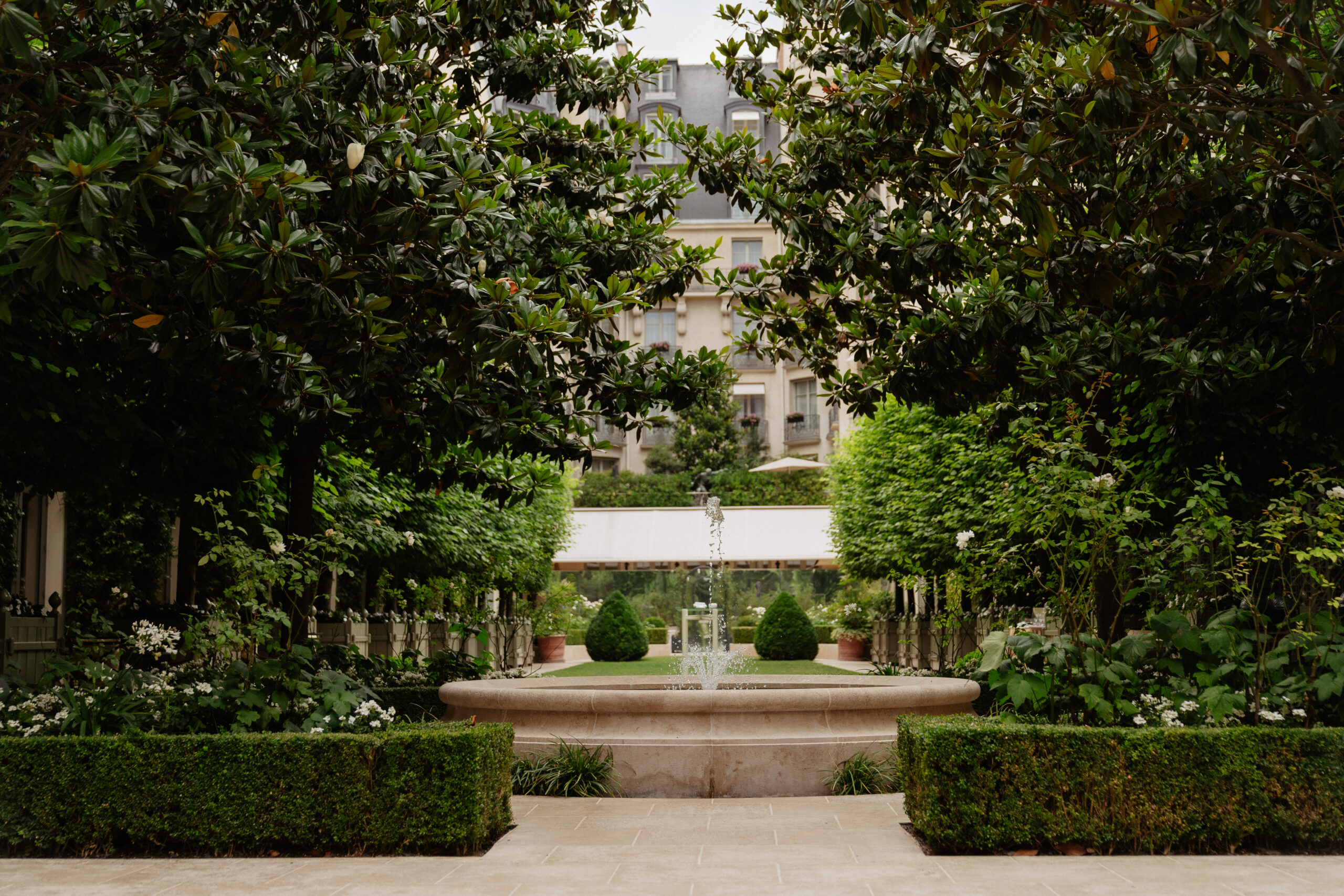 Destination wedding elopement at the luxurious Ritz Paris 