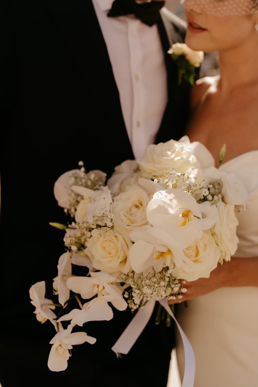 Destination elopement wedding Paris Place Vedome detail bouquet 