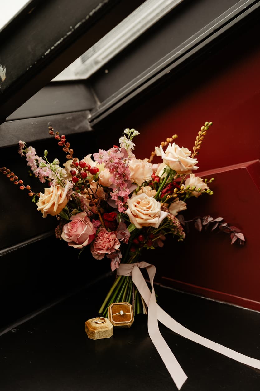 Destination elopement wedding Hotel Particulier Montmartre, Paris detail shots 