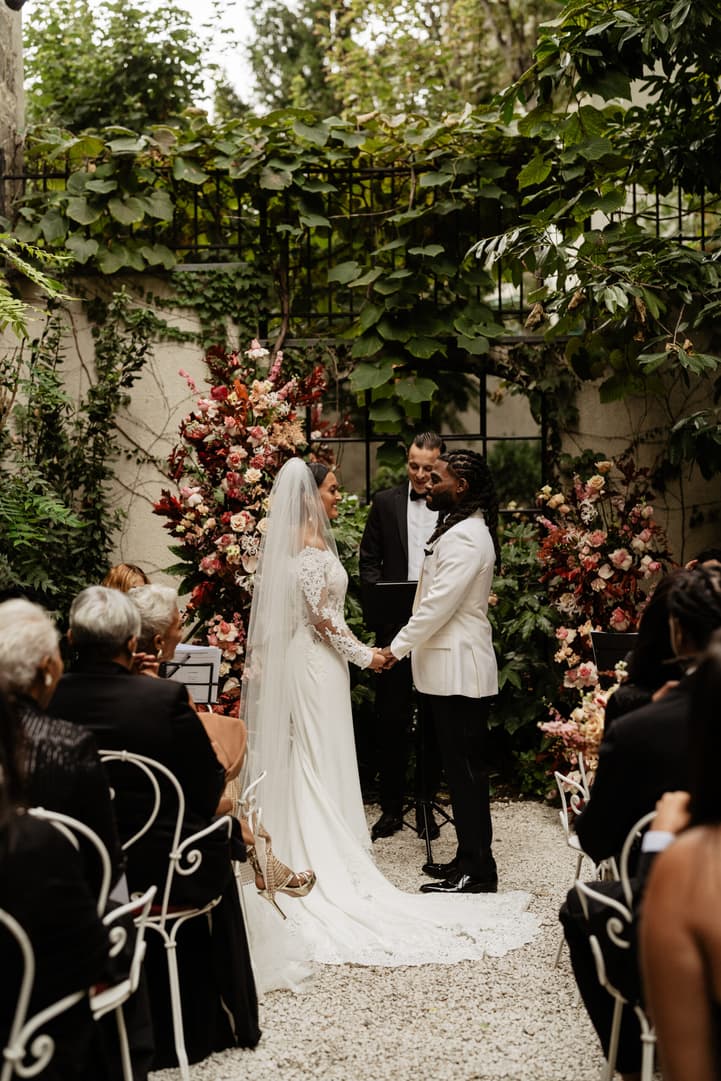 Destination elopement wedding Hotel Particulier Montmartre, Paris garden ceremony 