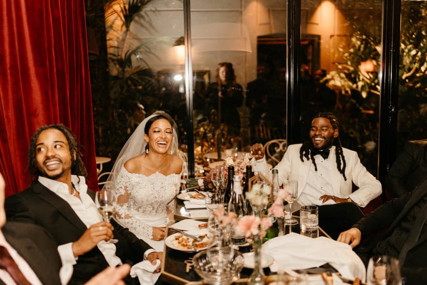 Destination elopement wedding Hotel Particulier Montmartre, Paris couple and guests dinner 