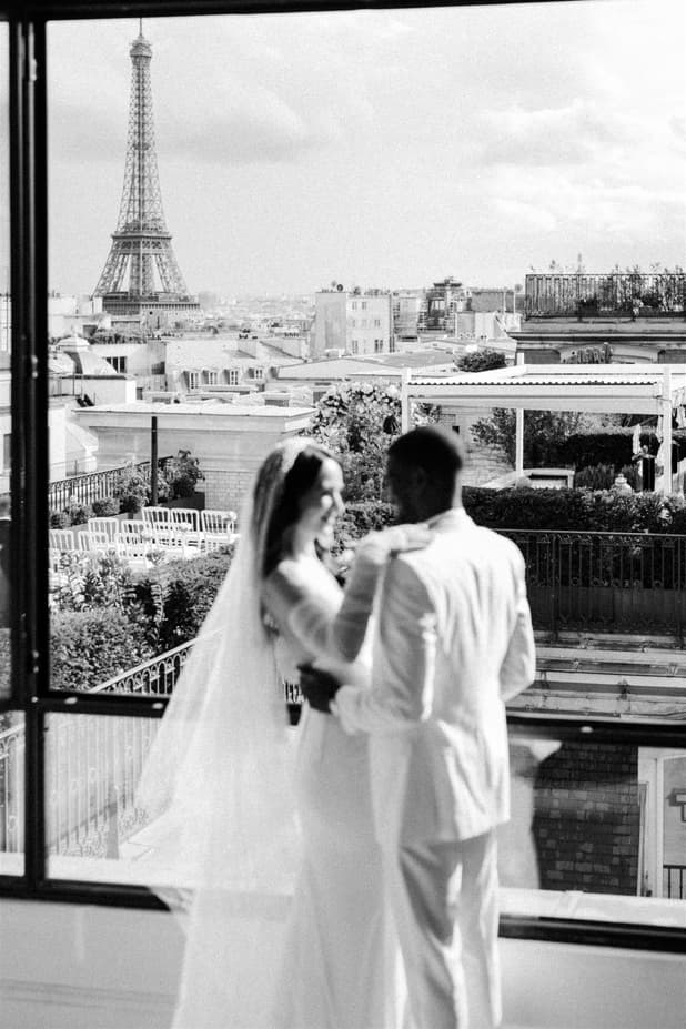 Bride and Groom in pPeninsula paris wedding rooftop photographer