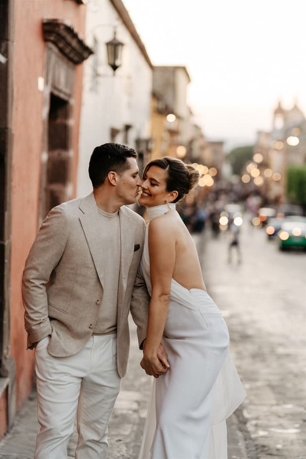 Elegant modern chic couple photographer with white beige outfit in San Miguel de Allende Mexico