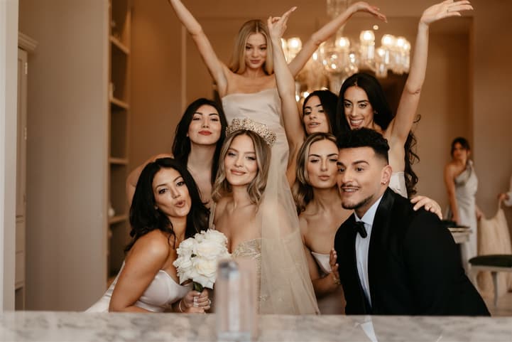 gorgeous team bride readdy for wedding in San Miguel de Allende