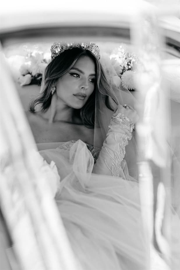 Bride goes to wedding on a vintage car in San Miguel de Allende Mexico