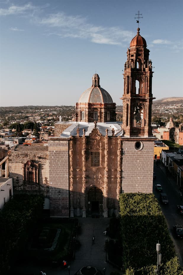 Templo de San Francisco de Asís - San Francisco de Asis Church in San Miguel de Allende, Mexico - Drone