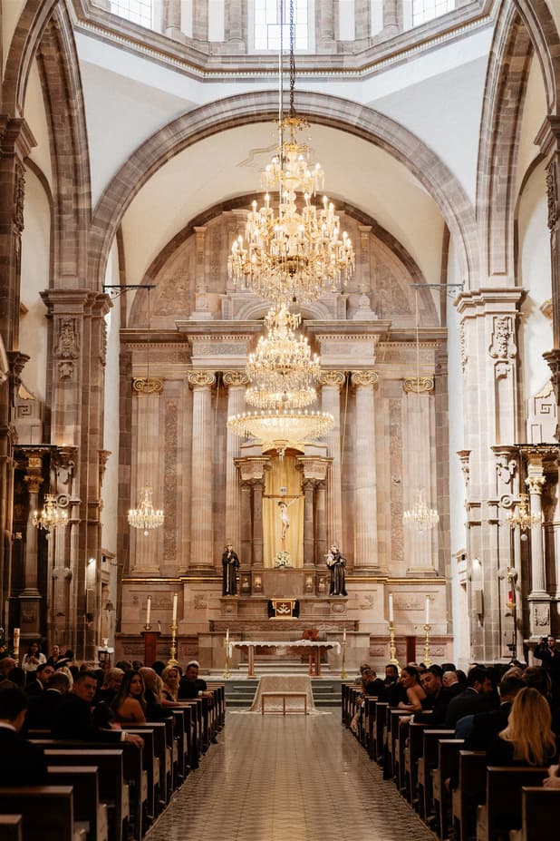 Inside Templo de San Francisco de Asís - San Francisco de Asis Church in San Miguel de Allende, Mexico