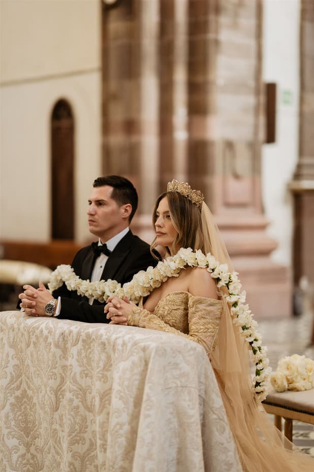 Wedding Ceremony at the church Iglesia de San Francisco San Miguel de Allende photographer / videographer