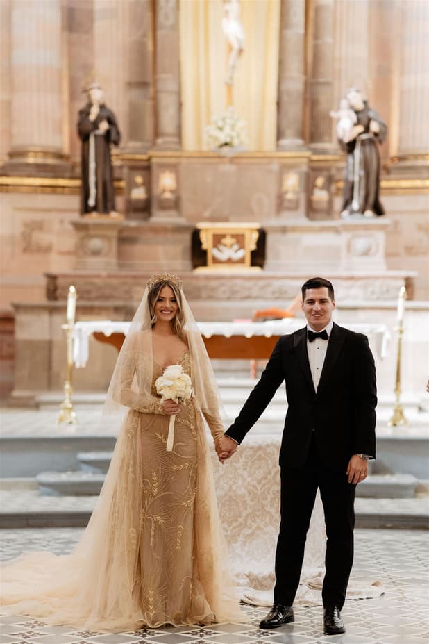 Wedding Ceremony at the church Iglesia de San Francisco San Miguel de Allende photographer / videographer