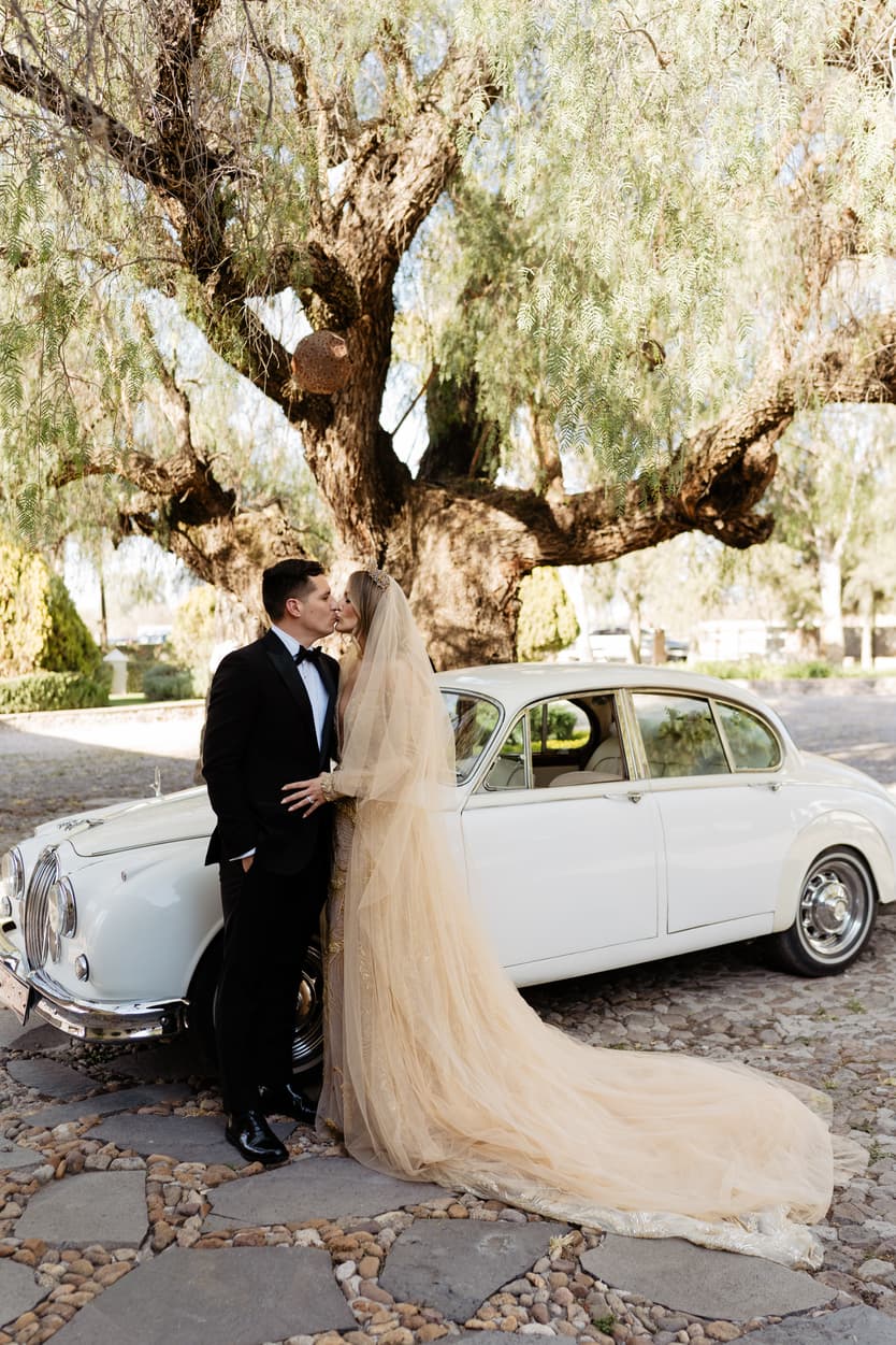 Groom and Bride after-ceremony photoshoot at San Miguel de Allende Mexico photographer