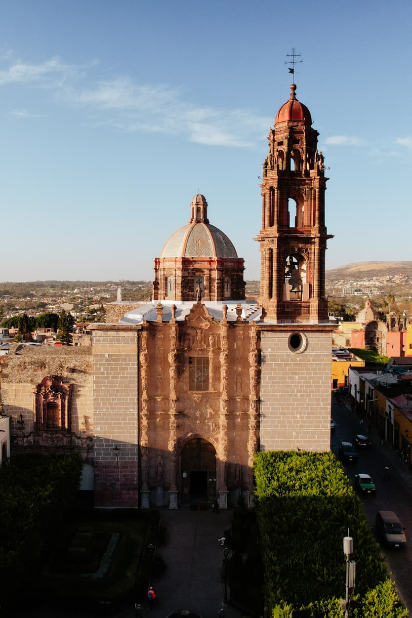 Templo de San Francisco de Asís - San Francisco de Asis Church in San Miguel de Allende, Mexico - Drone