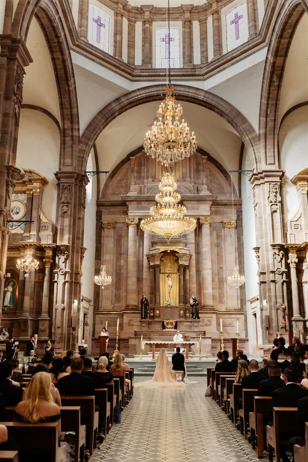 Wedding Ceremony at the church Iglesia de San Francisco San Miguel de Allende photographer / videographer
