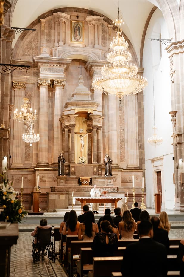 Wedding Ceremony at the church Iglesia de San Francisco San Miguel de Allende photographer / videographer