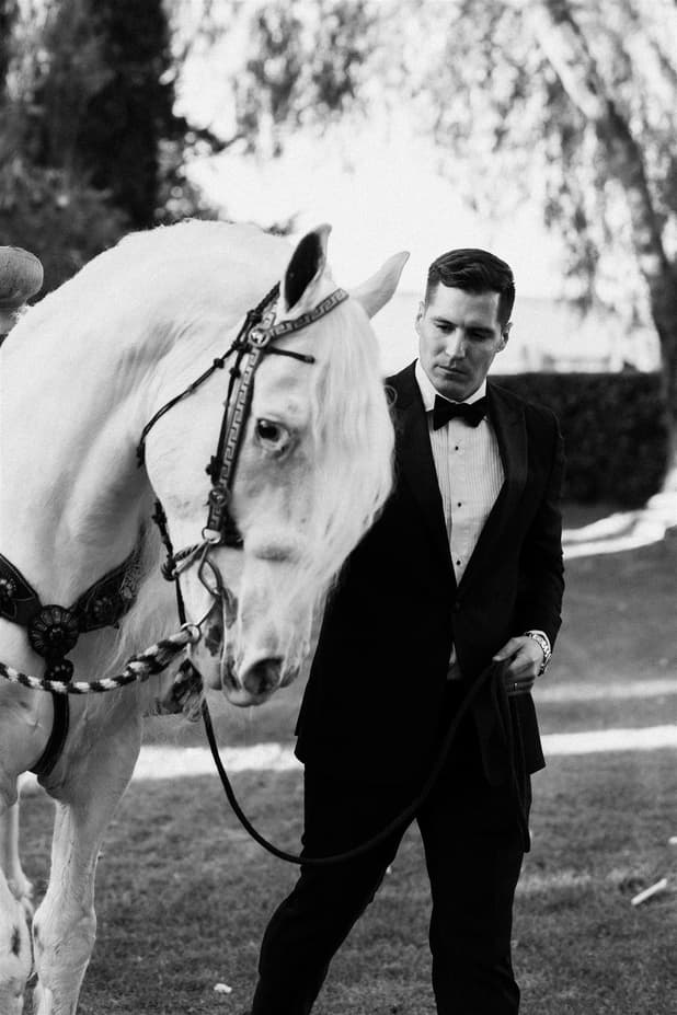 Couple photosession with horses in San Miguel de Allende Mexico
