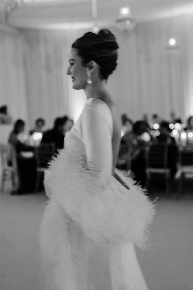 Chic Elegence Bride in silk dress vintage retro style with fur scarves for dance party