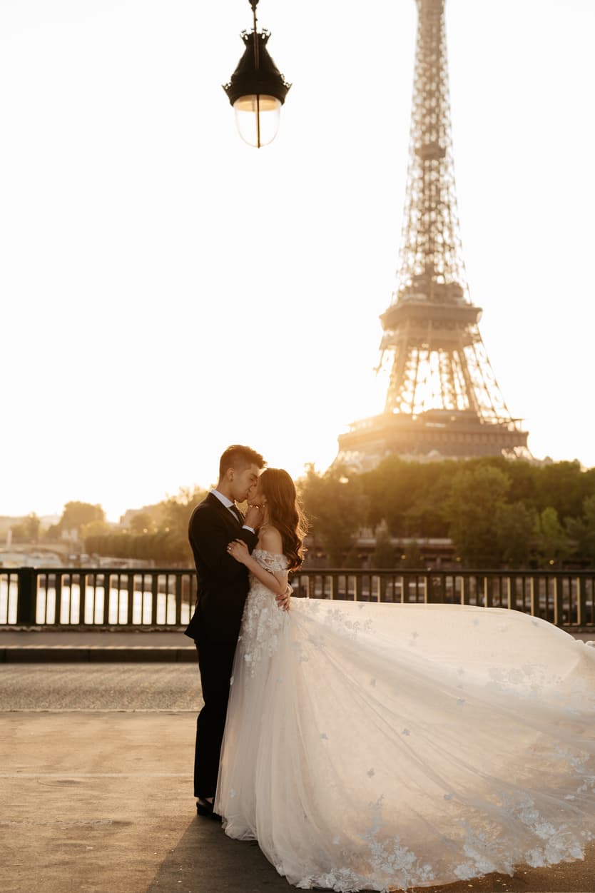 Bride in Martina Liana wedding dress paris