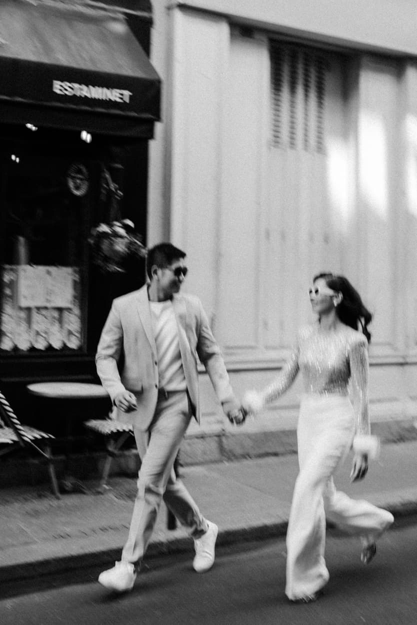 paris pre-wedding couple street style photoshoot at street in paris