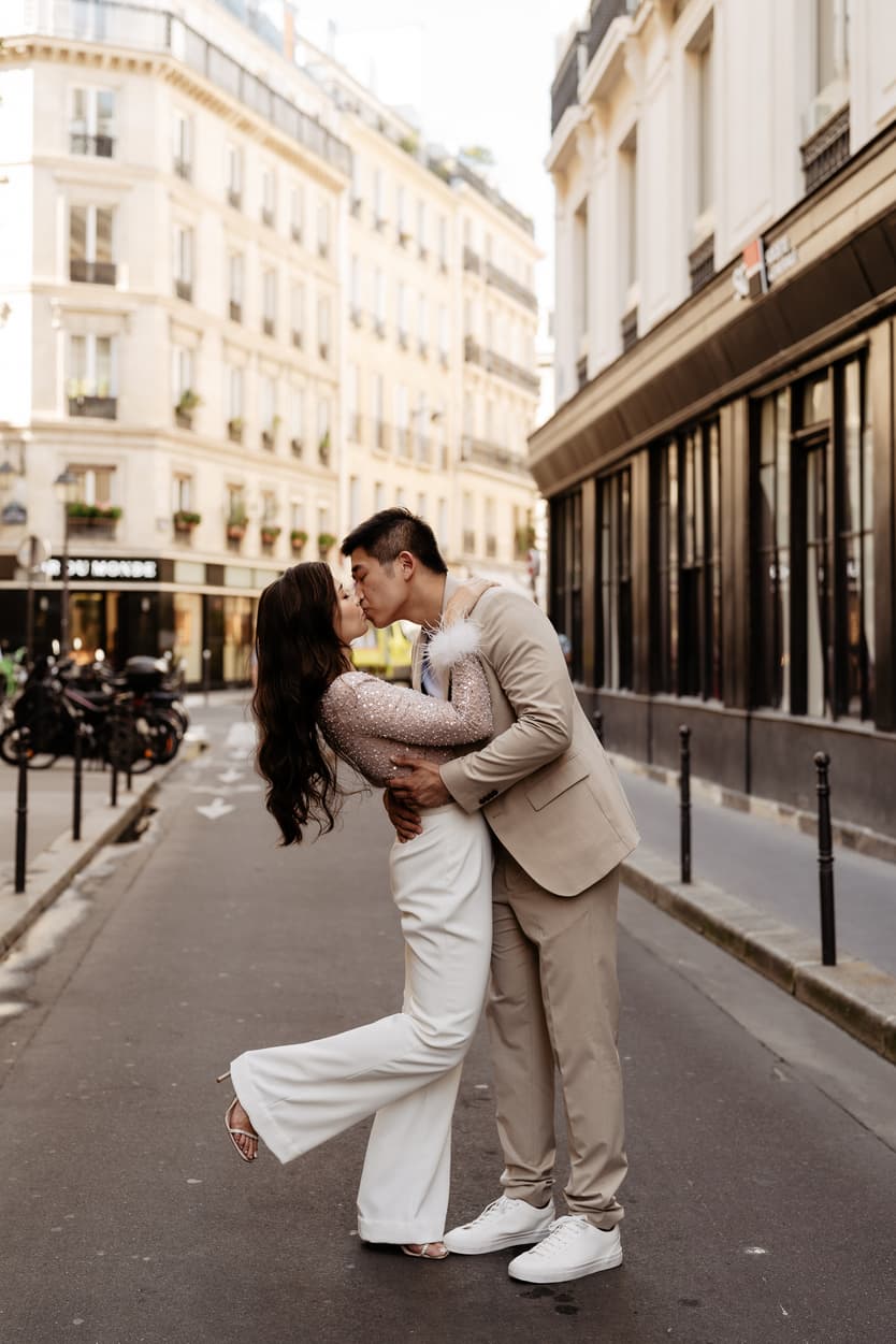 paris pre-wedding couple street style photoshoot at street in paris