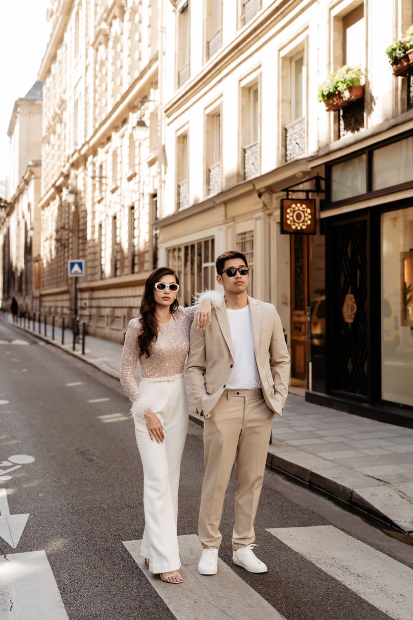 paris pre-wedding couple street style photoshoot at street in paris