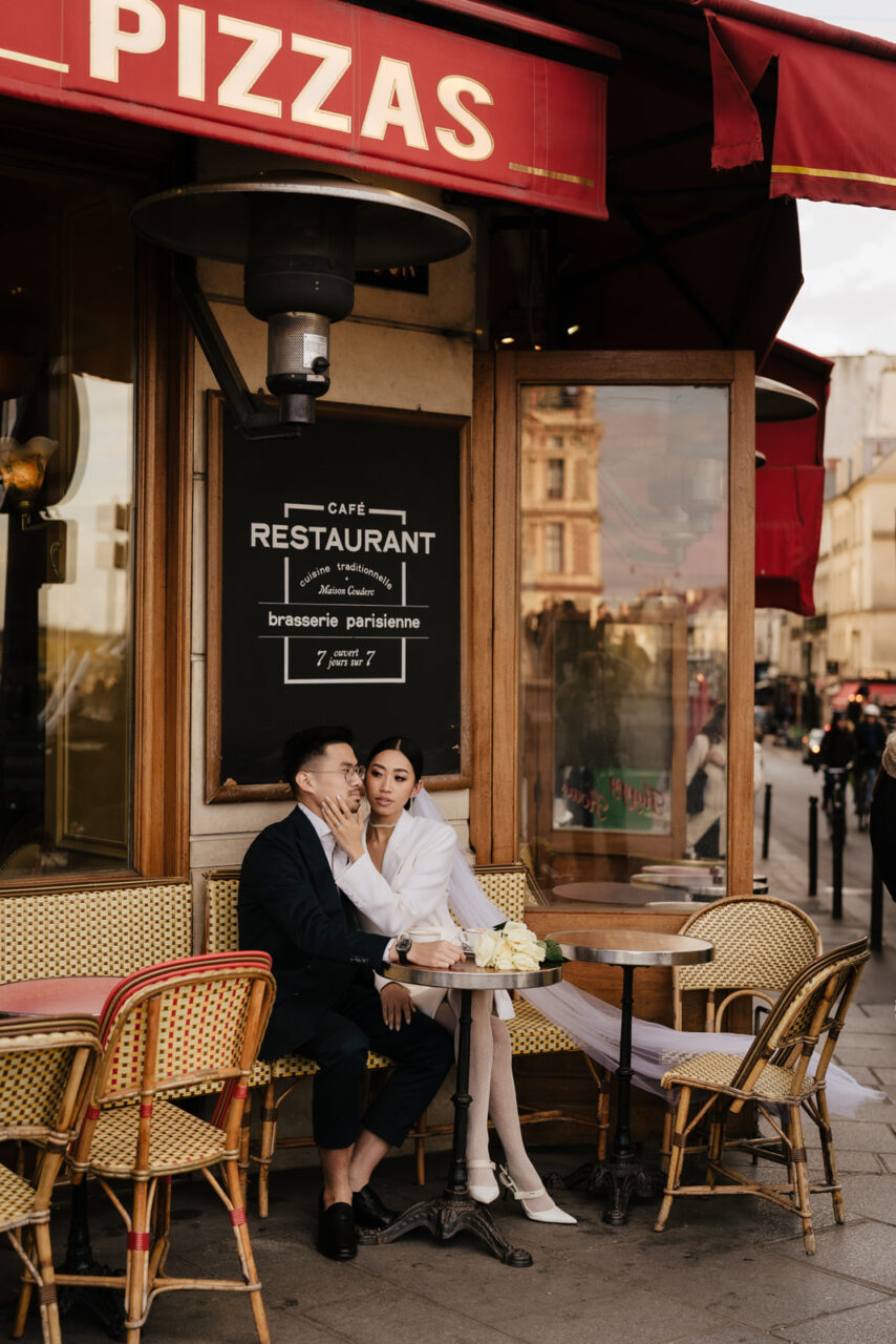 Paris pre-wedding couple in a café