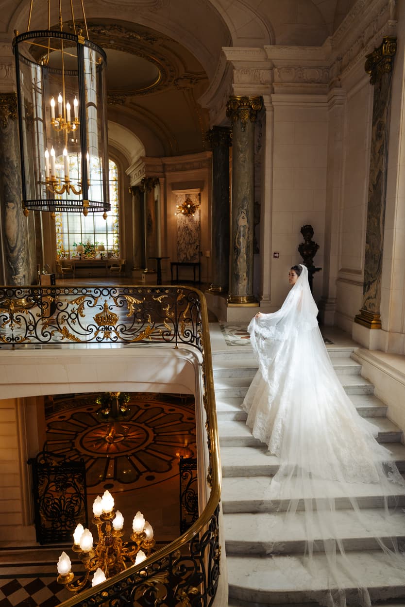 luxury pre-wedding paris shangri-la hotel staircase