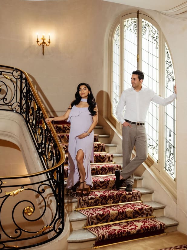 Maternity session but with a touch of edito at the Plaza Athénée 💜✨ @sahar.pez @a_wiener @parisianmakeup_ @plaza_athene